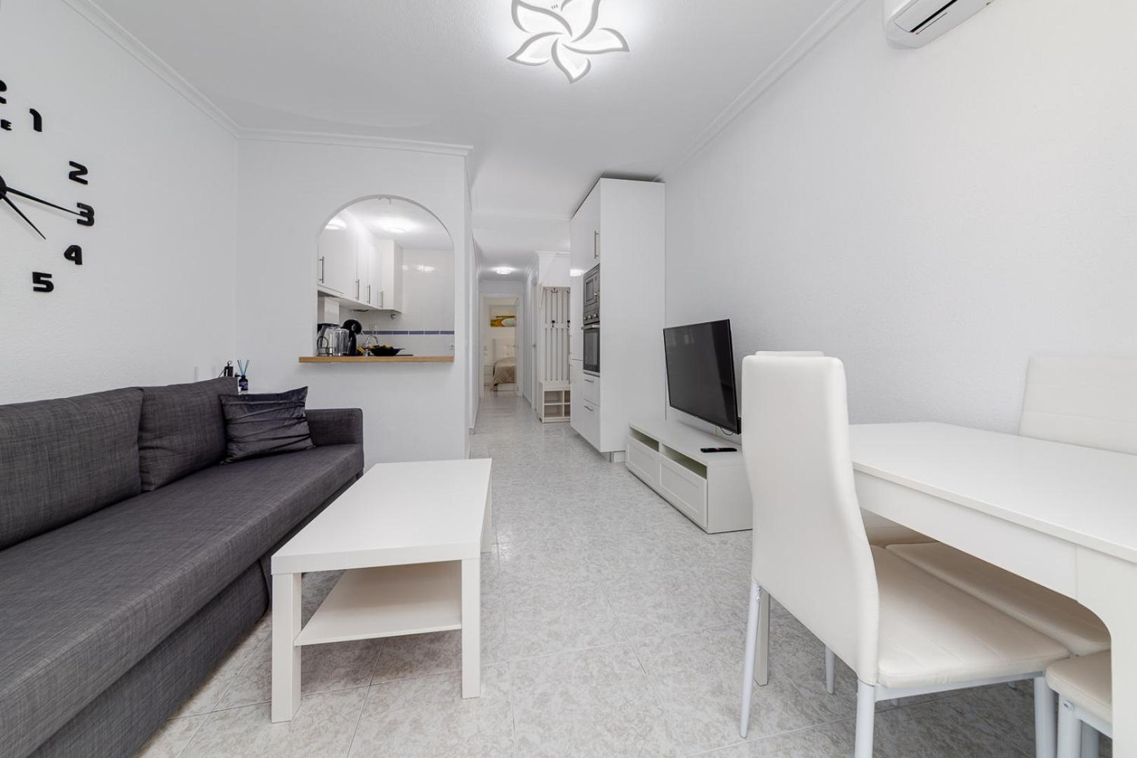 Calle Concordia 86, Two Bedroom Apartment, Up To 6 Guests, Near Del Cura Beach,Supermarket Mercadona And Central Bus Station 托雷维耶哈 外观 照片